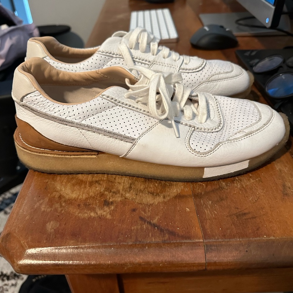 Hipster White Tor Run Sneakers - CLARKS